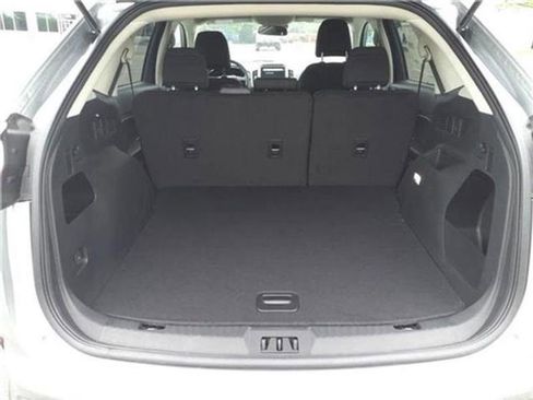 Used 2024 Ford Edge SE image 48