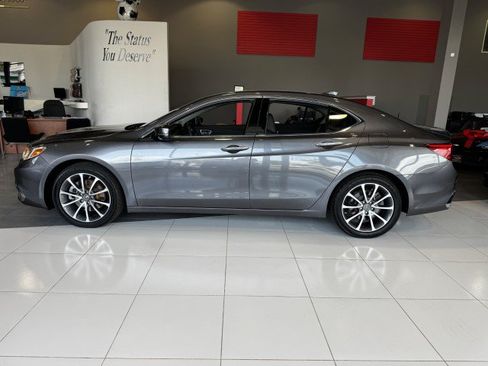 Used 2019 Acura TLX V6 SH-AWD image 2