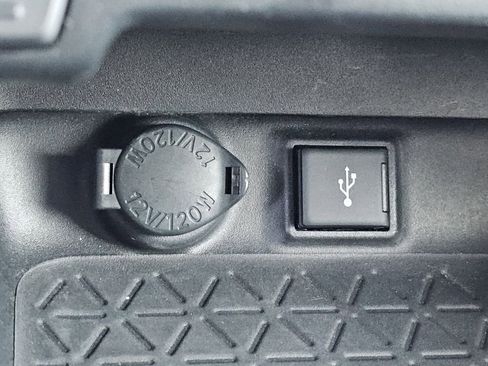 Used 2022 Toyota RAV4 XLE Premium AWD/4WD image 16