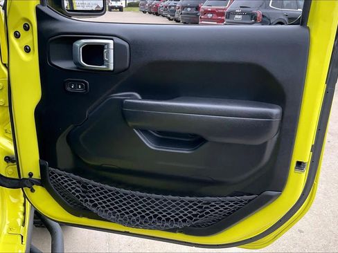 Used 2023 Jeep Wrangler Rubicon w/ Cold Weather Group image 21