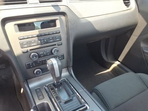Used 2014 Ford Mustang Coupe RWD image 26