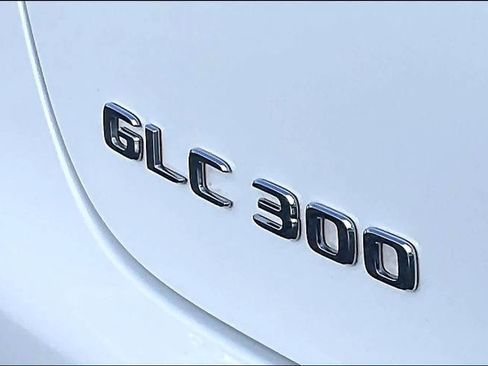 Used 2022 Mercedes-Benz GLC 300 4MATIC Coupe image 33