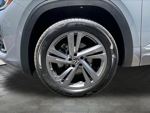 Used 2024 Volkswagen Atlas Cross Sport SEL R-Line AWD/4WD image 29