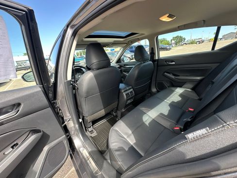Used 2024 Nissan Altima 2.5 SL AWD/4WD image 21