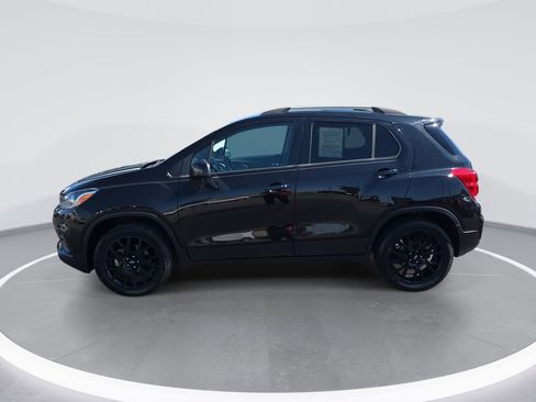 Used 2021 Chevrolet Trax LT w/ Midnight Edition AWD/4WD image 7