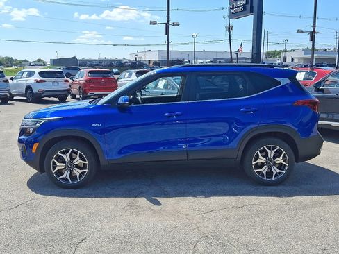 Used 2023 Kia Seltos EX image 4