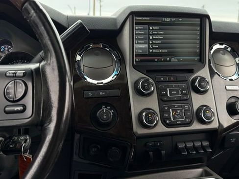 Used 2016 Ford F350 Platinum w/ Platinum Package image 27