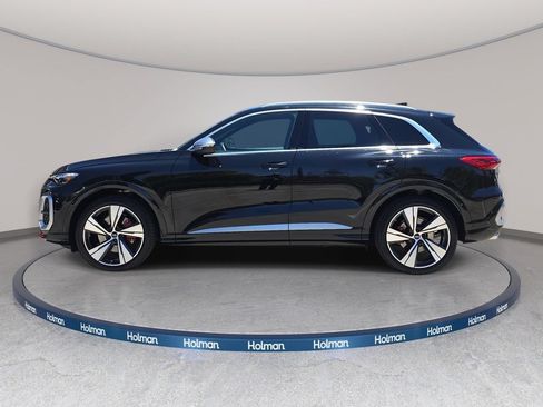 Certified 2025 Audi SQ5 Premium Plus w/ Premium Plus Package AWD/4WD image 8