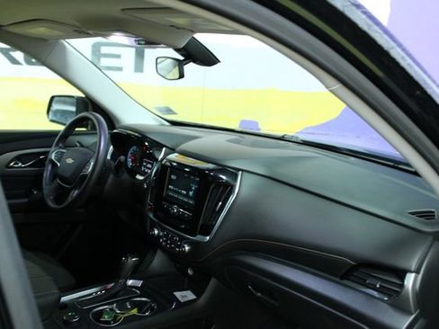 Used 2019 Chevrolet Traverse LS image 11