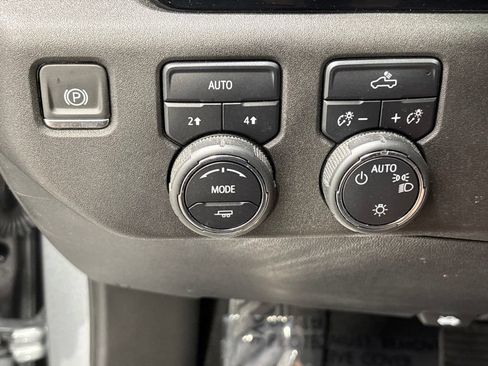 Used 2024 Chevrolet Silverado 1500 LT AWD/4WD image 29