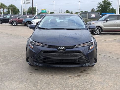 Used 2026 Toyota Corolla LE image 2