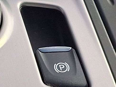 Certified 2018 Chevrolet Corvette Stingray Coupe w/ Z51 1LT image 40