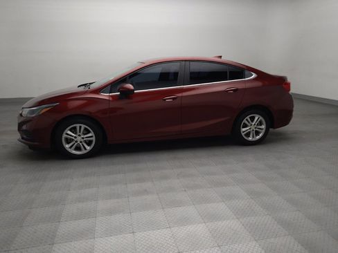 Used 2016 Chevrolet Cruze LT FWD image 2
