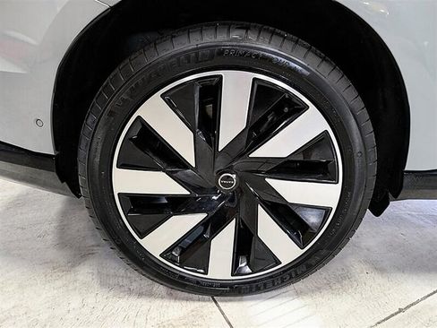 Used 2025 Volvo EX90 Ultra AWD/4WD image 13