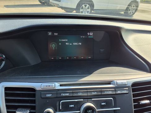 Used 2017 Honda Accord LX image 25