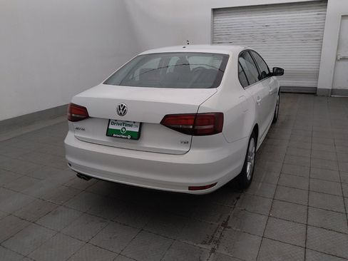 Used 2017 Volkswagen Jetta S w/ Jetta S Cold Weather Package FWD image 9
