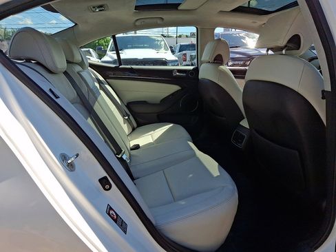 Used 2016 Kia Cadenza Limited FWD image 14