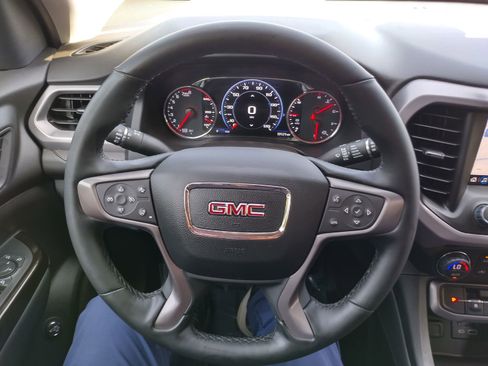 Used 2023 GMC Acadia AT4 w/ Technology Package image 12