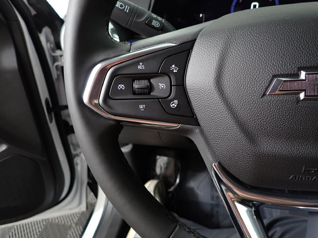 New 2026 Chevrolet Trax LT w/ Midnight Edition FWD image 25