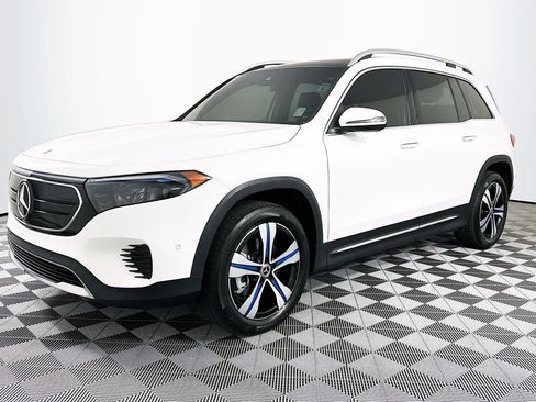 Used 2023 Mercedes-Benz EQB 350 4MATIC SUV w/ Exclusive Package image 6