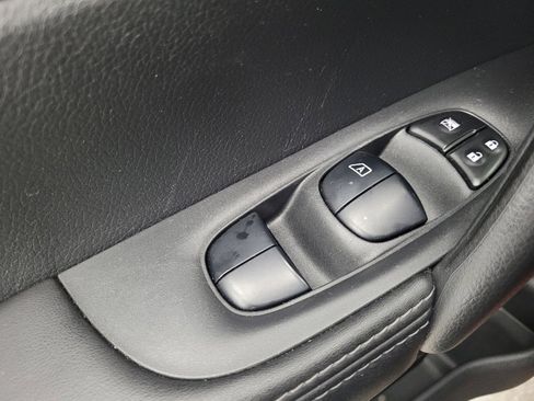 Used 2019 Nissan Rogue Sport S w/ Appearance Package FWD image 27