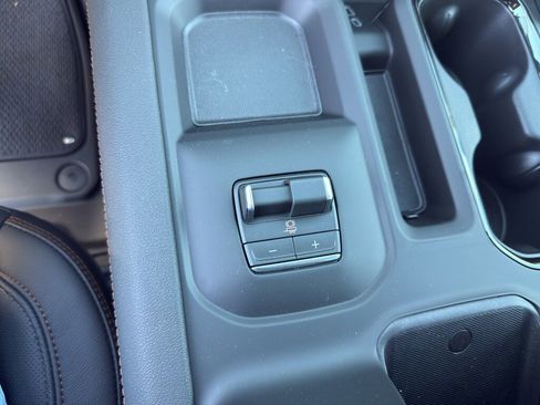 New 2026 GMC Sierra 2500 AT4 w/ Technology Package AWD/4WD image 12