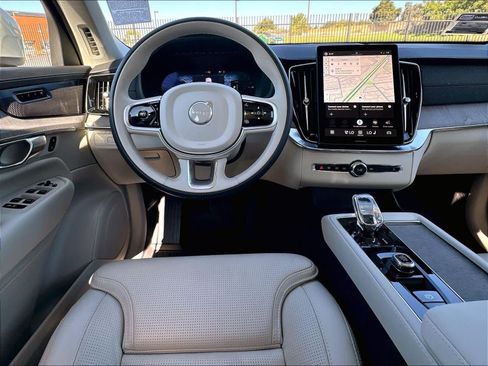 Used 2026 Volvo XC90 T8 Ultra w/ Protection Package Premier AWD/4WD image 8