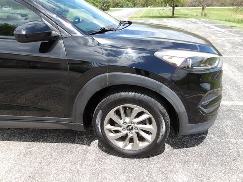 Used 2017 Hyundai Tucson SE FWD image 30