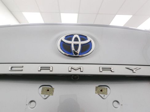 Used 2024 Toyota Camry LE FWD image 11