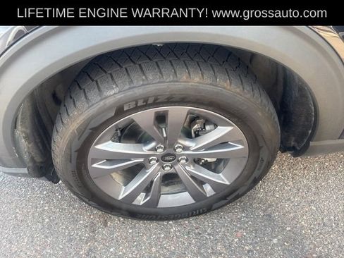 Used 2022 Ford Explorer XLT w/ XLT Sport Appearance Package AWD/4WD image 28