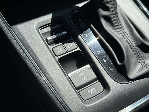 Certified 2025 Honda CR-V LX image 29