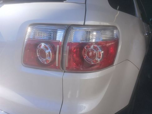 Used 2012 GMC Acadia SLT image 42