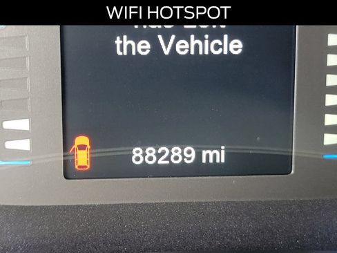 Used 2017 Chrysler Pacifica Touring-L FWD image 25