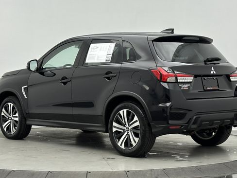 Used 2025 Mitsubishi Outlander Sport SE image 4