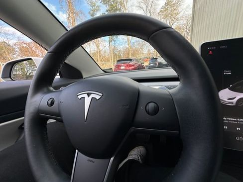 Used 2020 Tesla Model 3 Standard Range Plus image 19