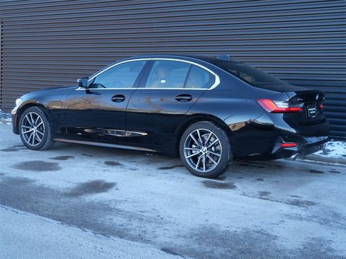 Used 2021 BMW 330e xDrive w/ Convenience Package image 3