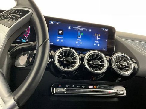 Used 2025 Mercedes-Benz GLA 250 image 19