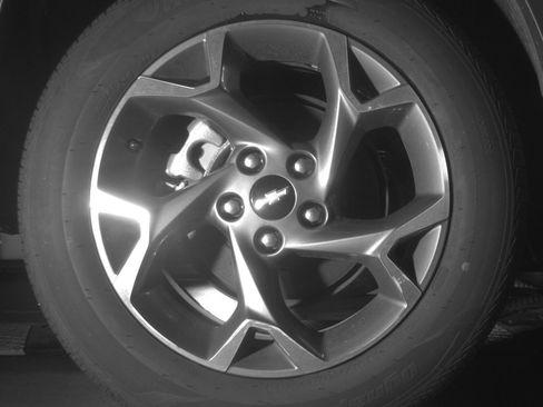 Used 2025 Chevrolet Trax LT FWD image 15