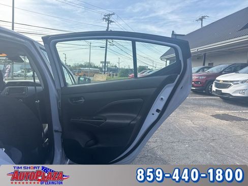 Used 2025 Nissan Versa SV FWD image 37