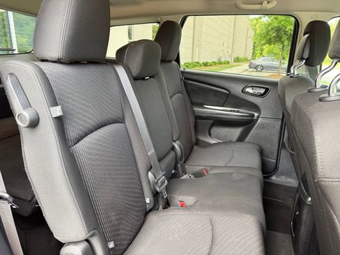 Used 2018 Dodge Journey SE w/ Blacktop Package FWD image 39