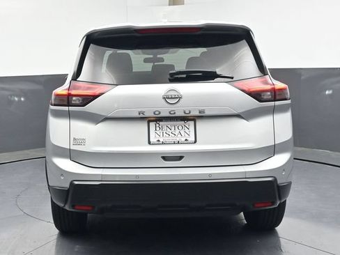 Used 2025 Nissan Rogue SV FWD image 42