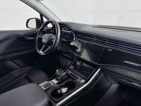 Used 2023 Audi Q7 2.0T Premium w/ Convenience Package AWD/4WD image 29