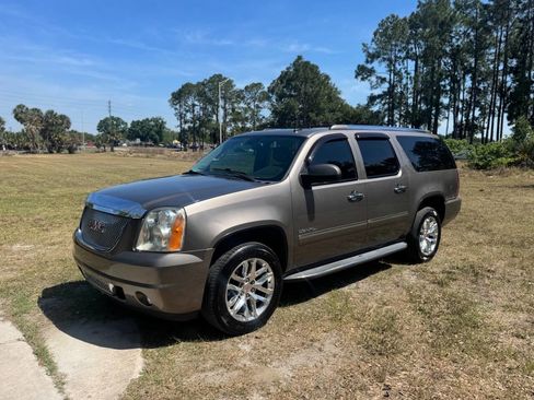 Used 2012 GMC Yukon XL Denali AWD/4WD image 3