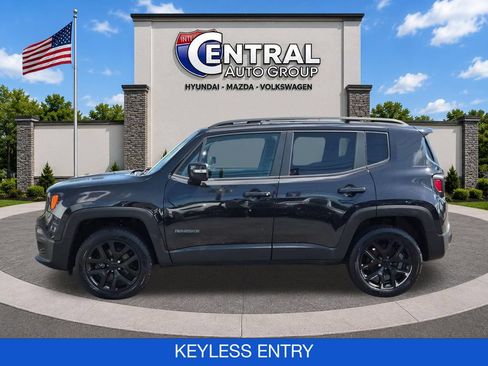 Used 2016 Jeep Renegade Latitude AWD/4WD image 5