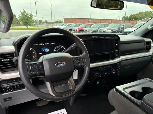 Used 2023 Ford F350 XLT w/ 360-Degree Camera Package AWD/4WD image 17
