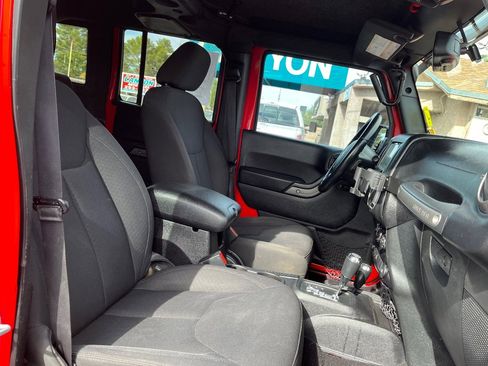 Used 2015 Jeep Wrangler Unlimited Sport w/ Quick Order Package 24S image 33