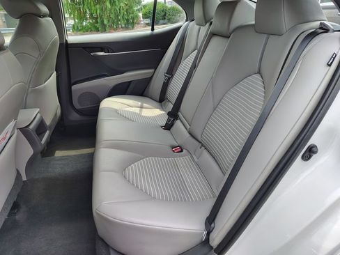 Used 2020 Toyota Camry SE AWD/4WD image 16