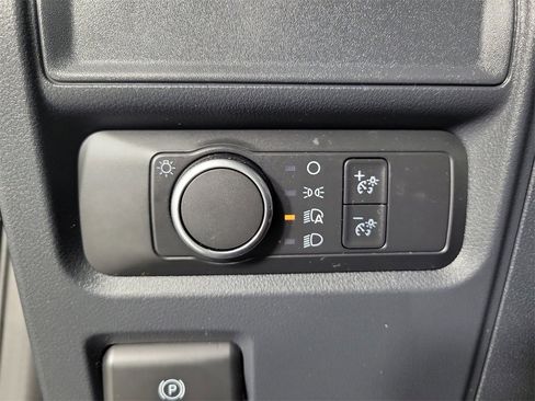 Used 2022 Ford Expedition XLT image 29