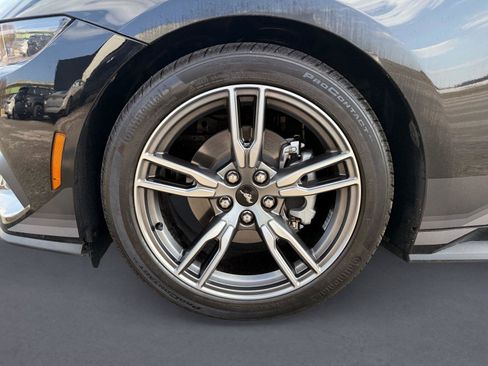 Used 2025 Ford Mustang Premium image 9