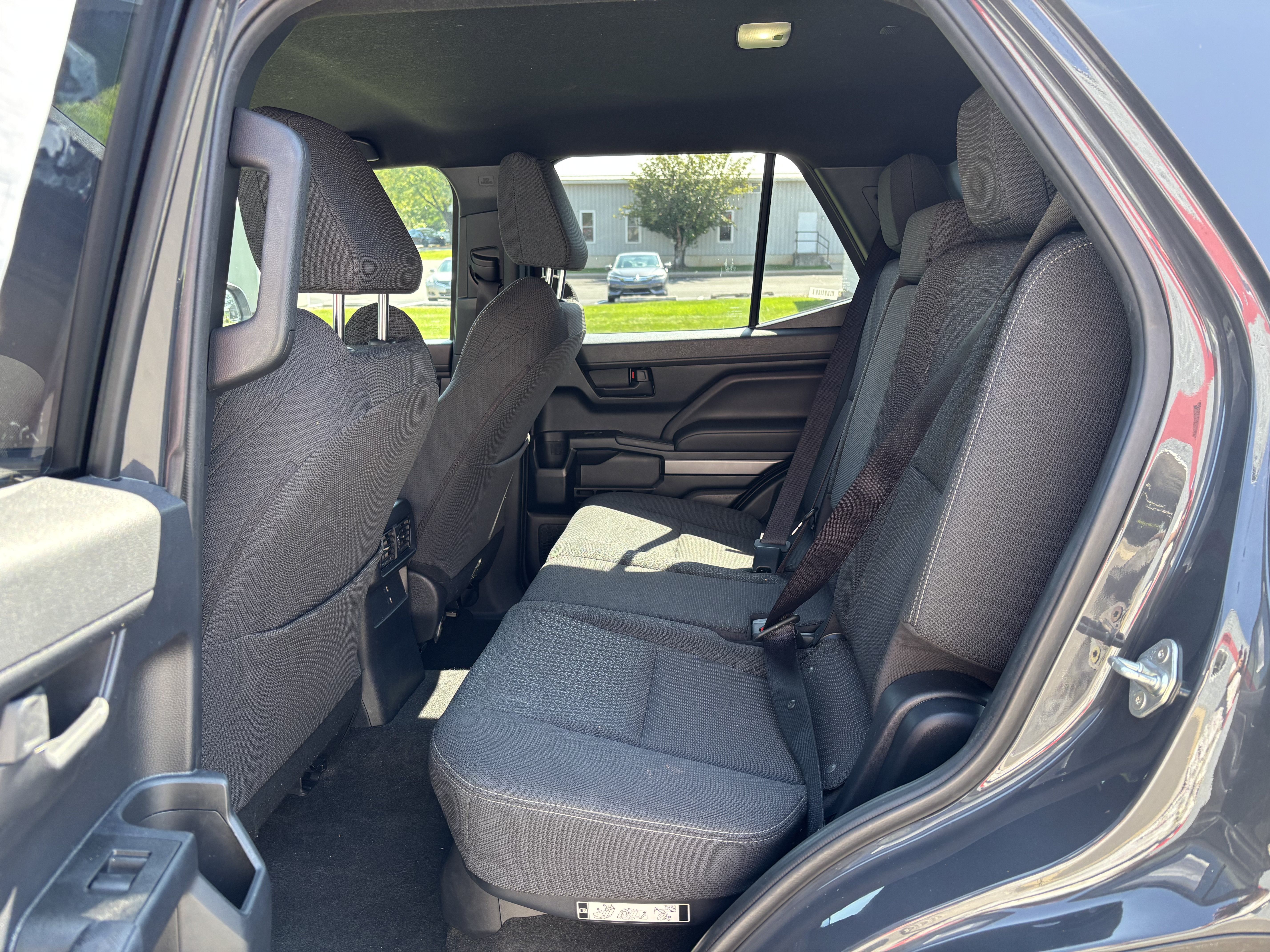 Used 2025 Toyota 4Runner SR5 AWD/4WD image 14